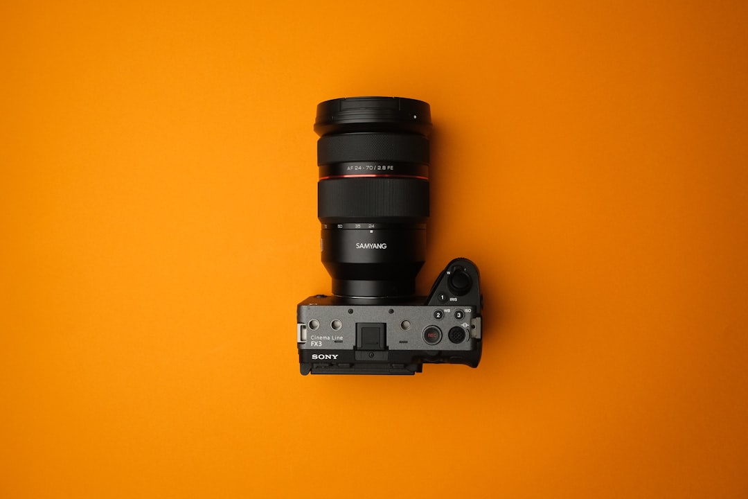 The Art of Capturing Moments: A Guide to Essential Photography Equipment The Art of Capturing Moments: A Guide to Essential Photography Equipment